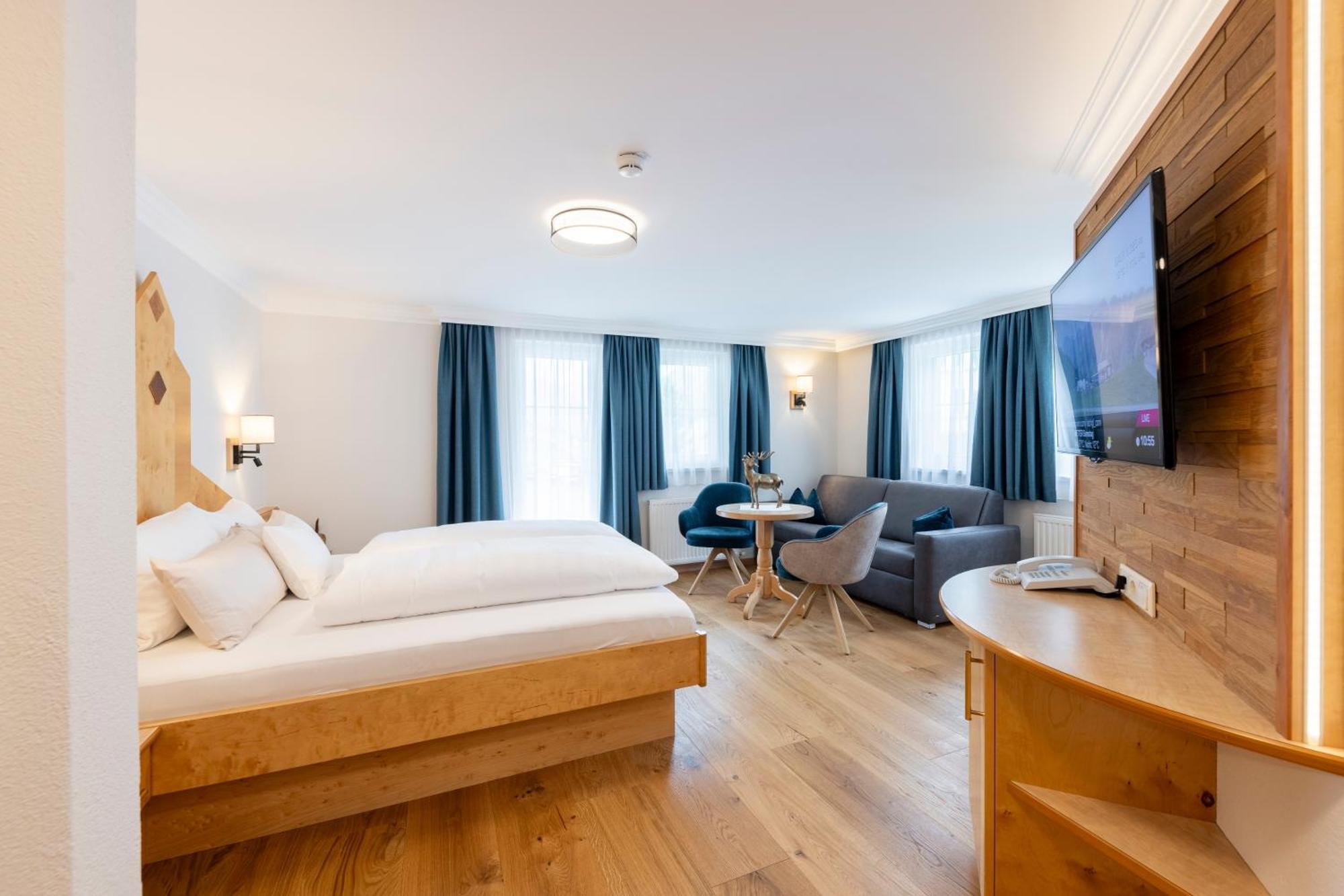 Jägerhof Hotel 4*